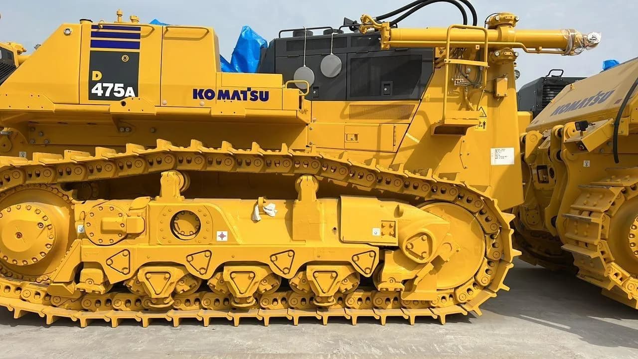 Komatsu D475A