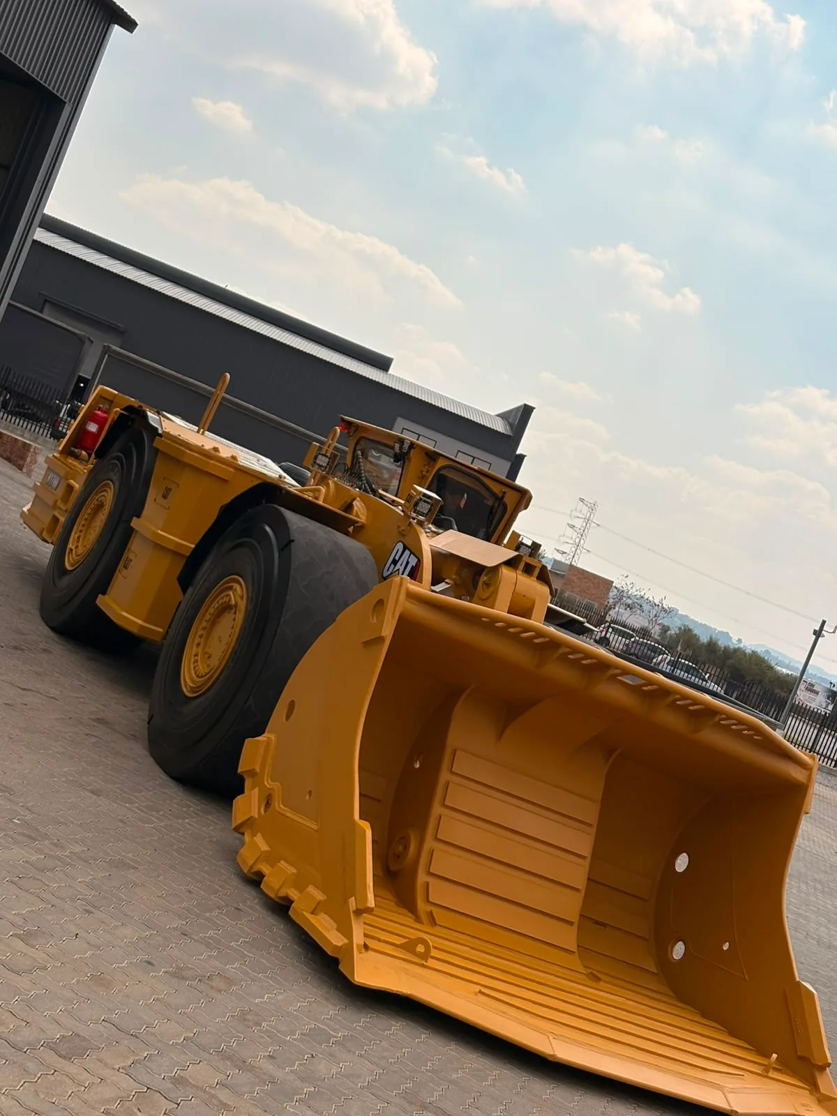 Caterpillar R1700 Mining Loader ( Rebuild 2026)